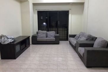 Acorn & Hazel 3R2B Partially Furnished Evergreen Park Condominium @ Bandar Sungai Long For Rent