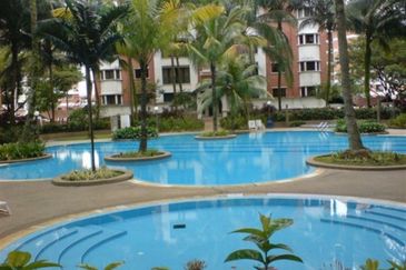 Acorn & Hazel 3R2B Partially Furnished Evergreen Park Condominium @ Bandar Sungai Long For Rent