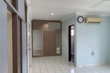 Below Market Near B M C Taman Makmur Semi D House 908k Guarded And Gated Freehold 