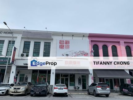 Semenyih Selangor Whitten Eco Majestic Super Big Facing Main Road Shop1st Floor 2.2 k  Kajang SILK Highway , Selangor, Semenyih