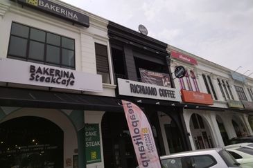 Ivoris @ Eco Majestic