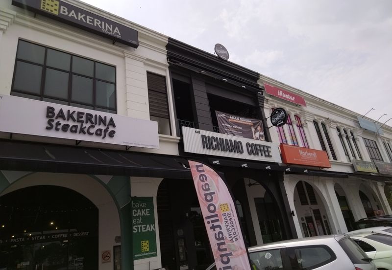 Ivoris @ Eco Majestic