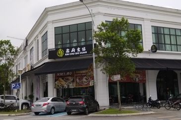 Ivoris @ Eco Majestic