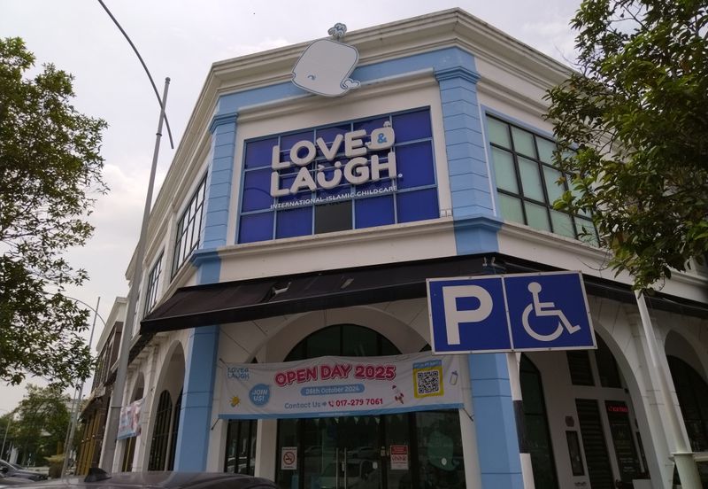 Ivoris @ Eco Majestic