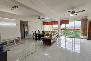 Master Room Forest Green At Bandar Sungai Long For Rent