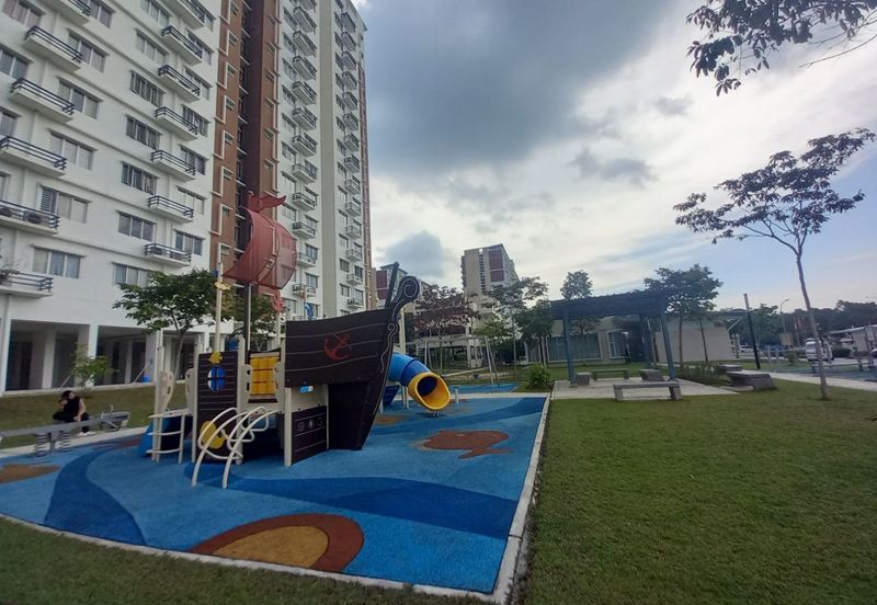 De Bayu Apartment @ Setia Alam