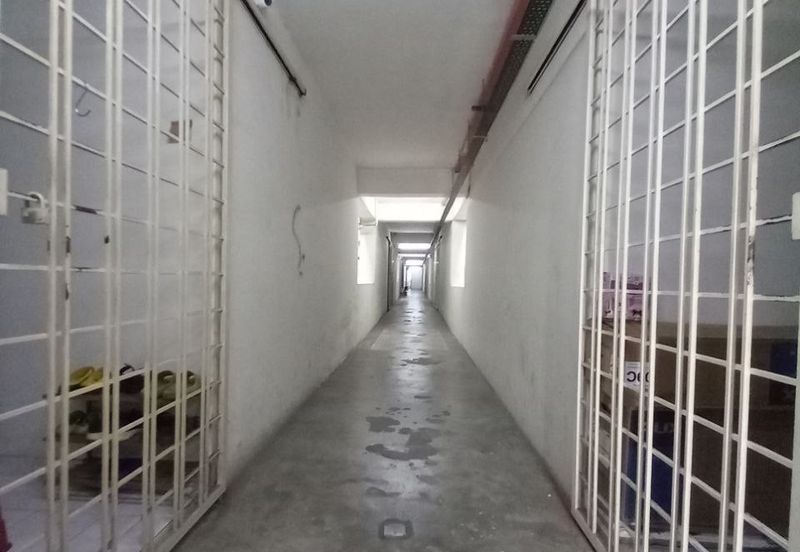 BUMI LOT FOR SALE BELOW MARKET/ FULLY FURNISHED UNIT/KAJANG APARTMENT/LOWER LEVEL WITH LIFT/MUTIARA PERDANA APARTMENT/BANGI