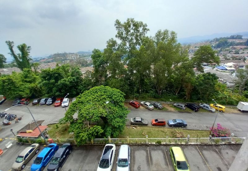 BUMI LOT FOR SALE BELOW MARKET/ FULLY FURNISHED UNIT/KAJANG APARTMENT/LOWER LEVEL WITH LIFT/MUTIARA PERDANA APARTMENT/BANGI