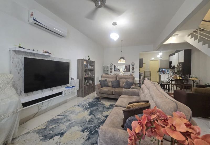 FACING OPEN 3 STOREY TERRACE FOR SALE/WELL MAINTAINED UNIT/BATU CAVES/SELANGOR/BUMI LOT LEASEHOLD/TERRACE HOUSE