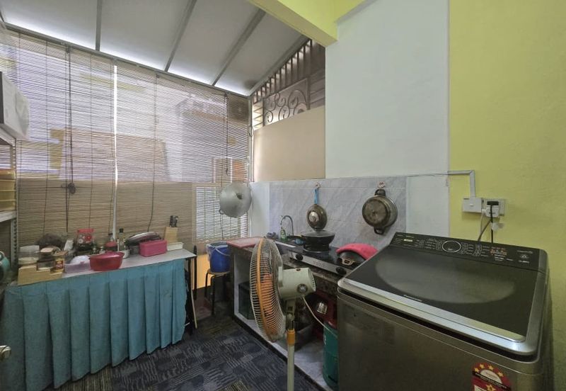 FACING OPEN 3 STOREY TERRACE FOR SALE/WELL MAINTAINED UNIT/BATU CAVES/SELANGOR/BUMI LOT LEASEHOLD/TERRACE HOUSE