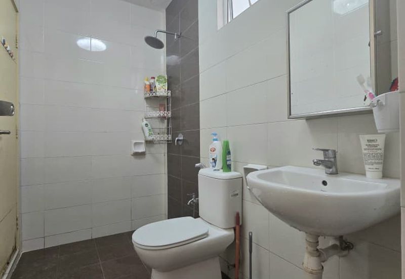 FACING OPEN 3 STOREY TERRACE FOR SALE/WELL MAINTAINED UNIT/BATU CAVES/SELANGOR/BUMI LOT LEASEHOLD/TERRACE HOUSE