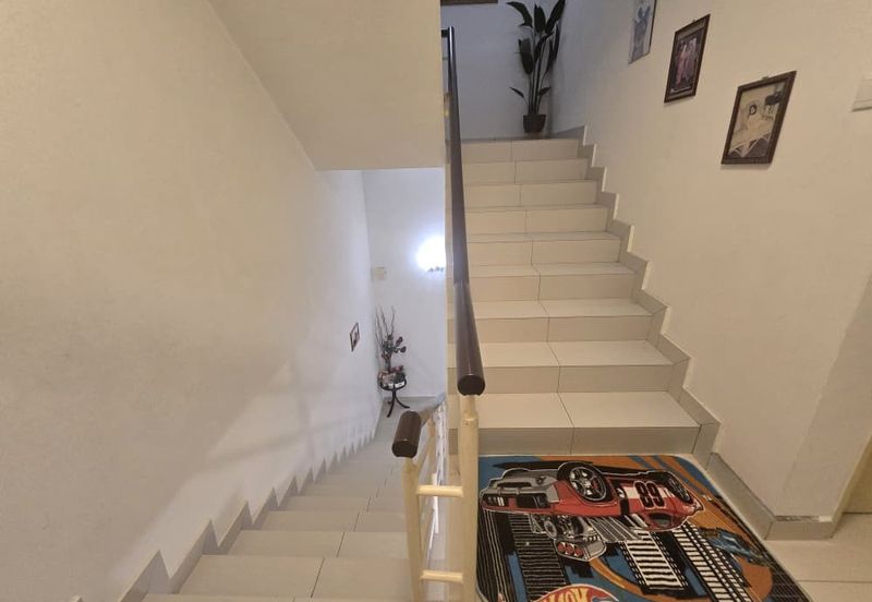 FACING OPEN 3 STOREY TERRACE FOR SALE/WELL MAINTAINED UNIT/BATU CAVES/SELANGOR/BUMI LOT LEASEHOLD/TERRACE HOUSE