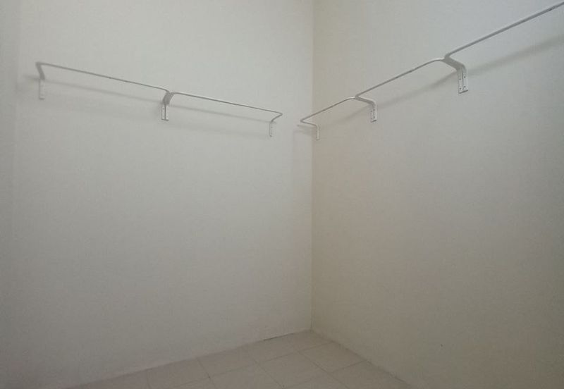 Taman Merpati, Jalan Merpati Putih