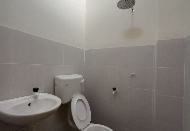 Taman Merpati, Jalan Merpati Putih