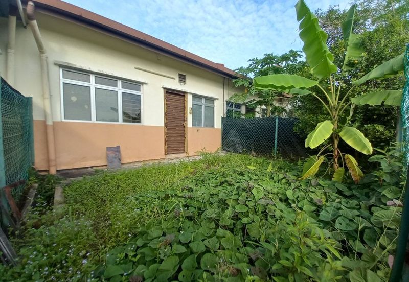 Taman Merpati, Jalan Merpati Putih