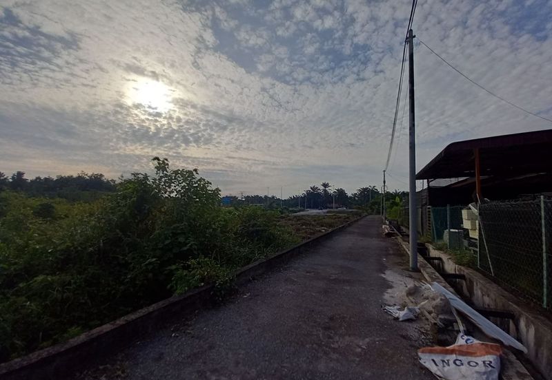 Taman Merpati, Jalan Merpati Putih