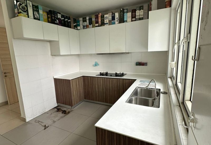 Seasons Luxury Apartments @ Amara Larkin