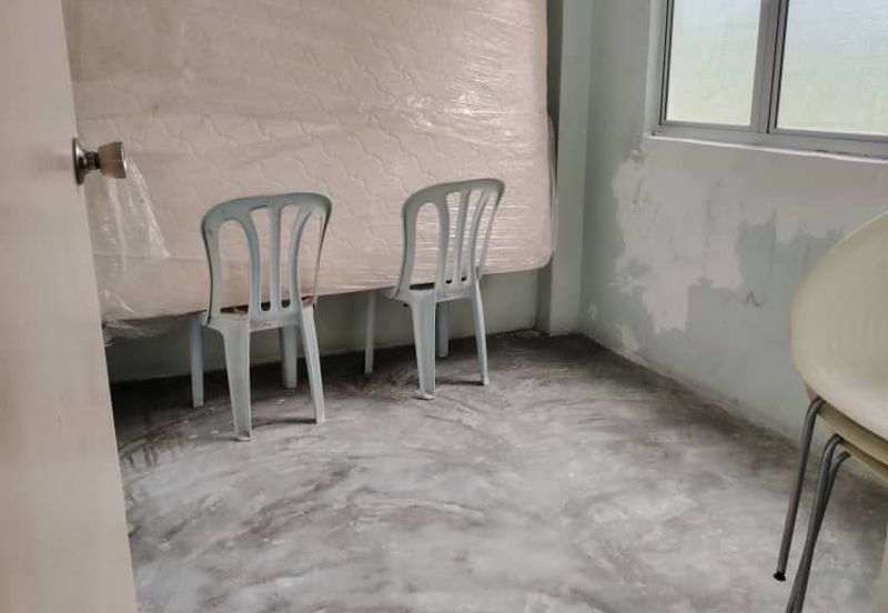 Taman Pulai Utama Flat