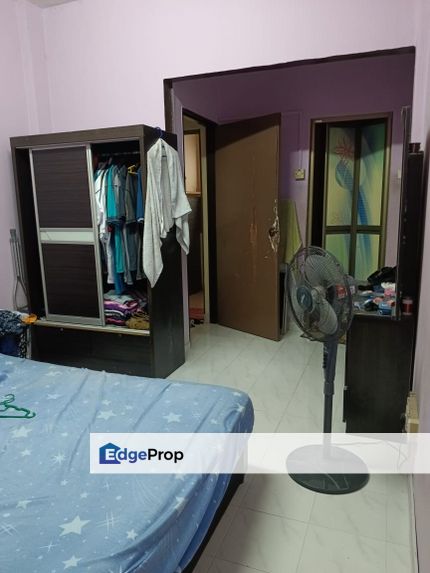 Putri Ria Low Cost Apartment For Sale / Masai / Plentong / Molek / Suitable For Own Stay and Rental Investment, Johor, Masai