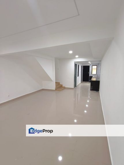 Jalan Ara 11 / Double storey low cost / Desa Cemerlang Ulu Tiram / Seri alam / Plentong / Masai /Molek  / No Gate & Guarded, Johor, Masai