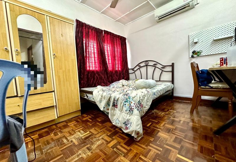 SS17, ss 17, corner house, big land size! perfect for own renovation!