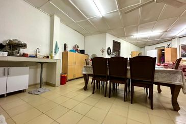 SS17, ss 17, corner house, big land size! perfect for own renovation!