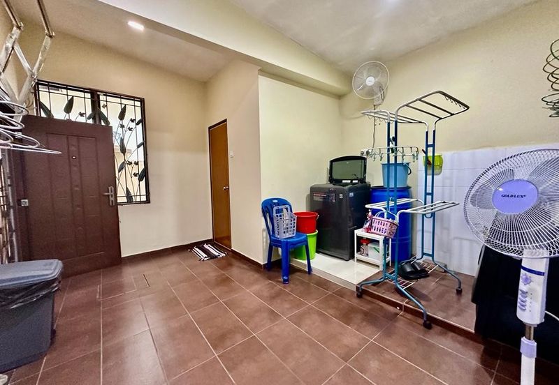 [ 3 Storey ] Usj 3D Bungalow, fully renovated and extended, ready move in condition, gated guarded 