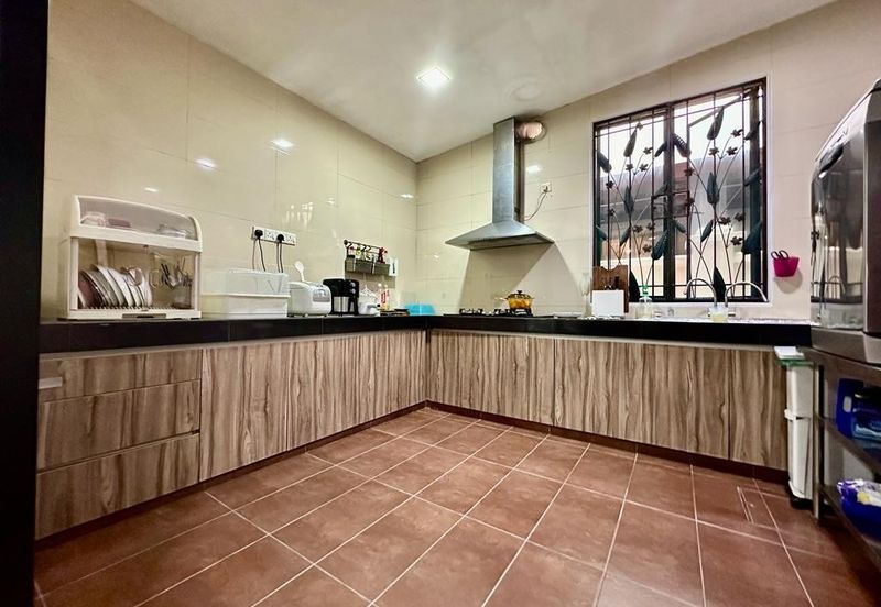 [ 3 Storey ] Usj 3D Bungalow, fully renovated and extended, ready move in condition, gated guarded 