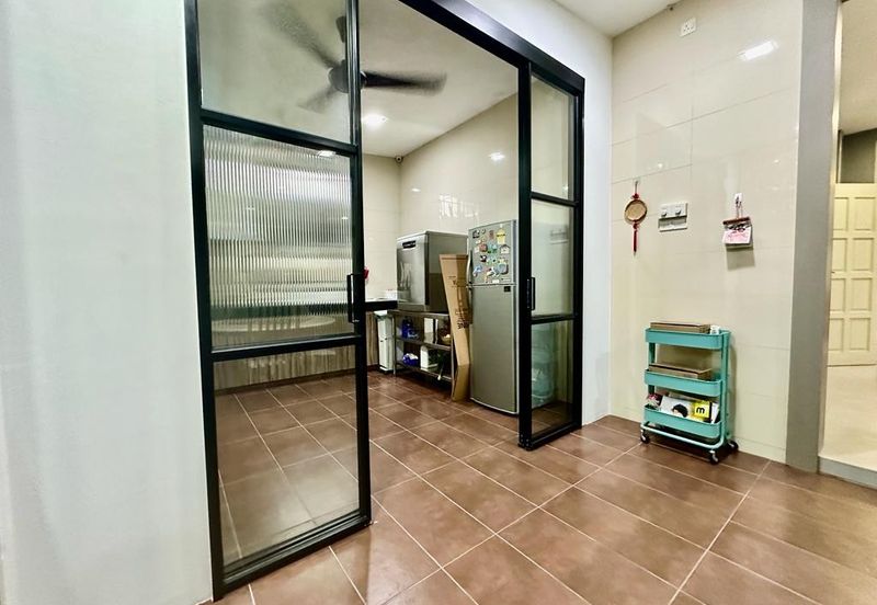 [ 3 Storey ] Usj 3D Bungalow, fully renovated and extended, ready move in condition, gated guarded 