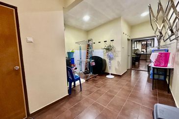 [ 3 Storey ] Usj 3D Bungalow, fully renovated and extended, ready move in condition, gated guarded 