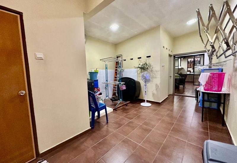 [ 3 Storey ] Usj 3D Bungalow, fully renovated and extended, ready move in condition, gated guarded 