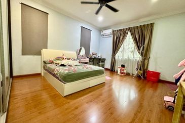 [ 3 Storey ] Usj 3D Bungalow, fully renovated and extended, ready move in condition, gated guarded 