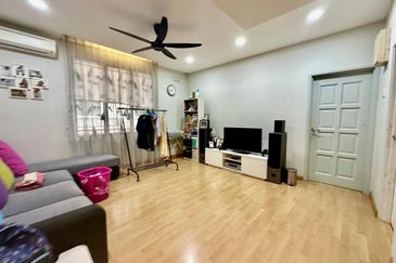 [ 3 Storey ] Usj 3D Bungalow, fully renovated and extended, ready move in condition, gated guarded 