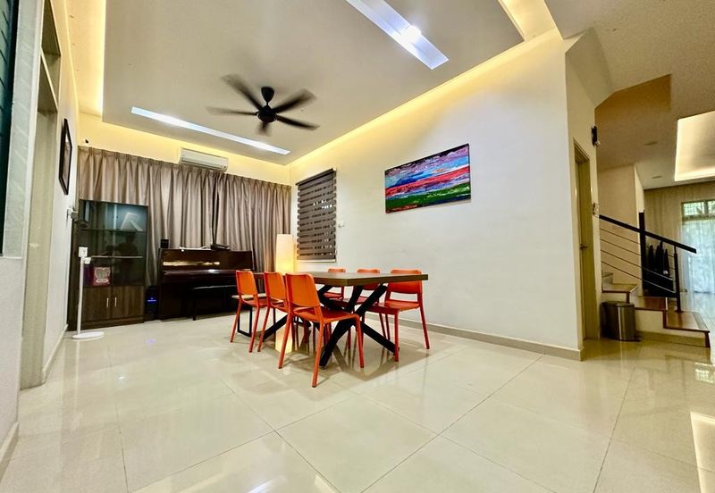[ 3 Storey ] Usj 3D Bungalow, fully renovated and extended, ready move in condition, gated guarded 