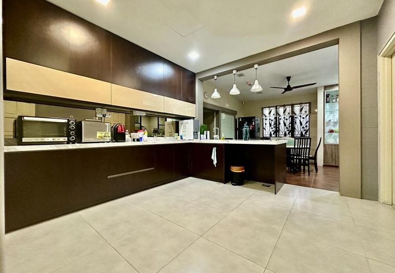 [ 3 Storey ] Usj 3D Bungalow, fully renovated and extended, ready move in condition, gated guarded 