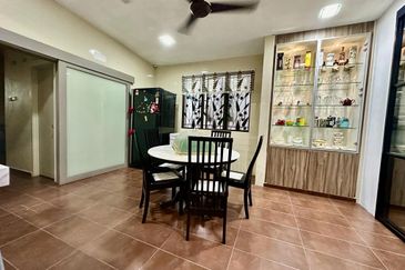 [ 3 Storey ] Usj 3D Bungalow, fully renovated and extended, ready move in condition, gated guarded 