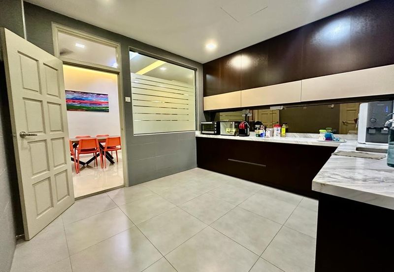 [ 3 Storey ] Usj 3D Bungalow, fully renovated and extended, ready move in condition, gated guarded 