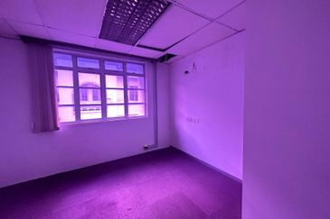 Taipan Business Centre, USJ 10