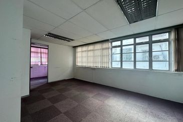 Taipan Business Centre, USJ 10