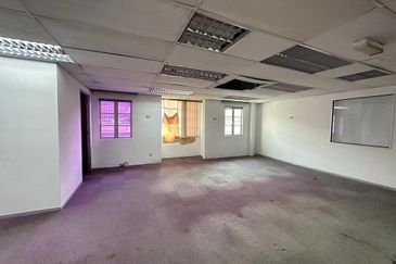 Taipan Business Centre, USJ 10