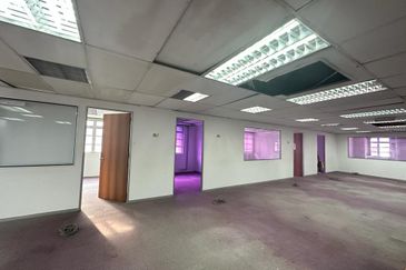 Taipan Business Centre, USJ 10