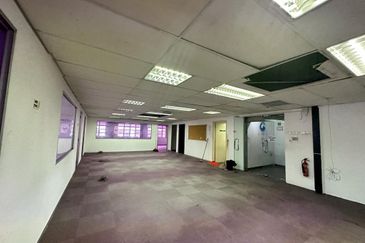 Taipan Business Centre, USJ 10