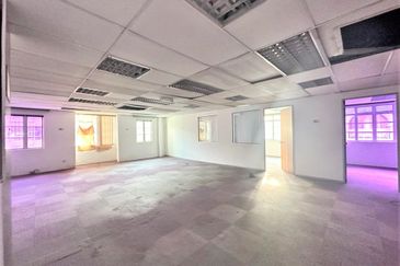 Taipan Business Centre, USJ 10