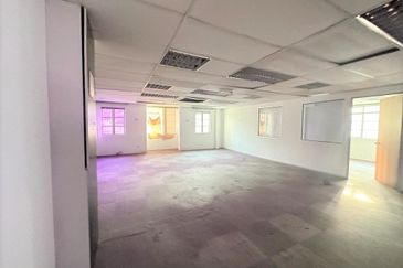 Taipan Business Centre, USJ 10