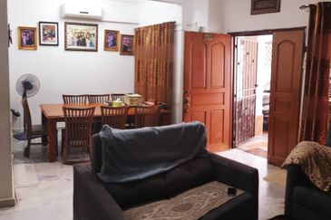 Jalan Putra Bistari 2/1Q