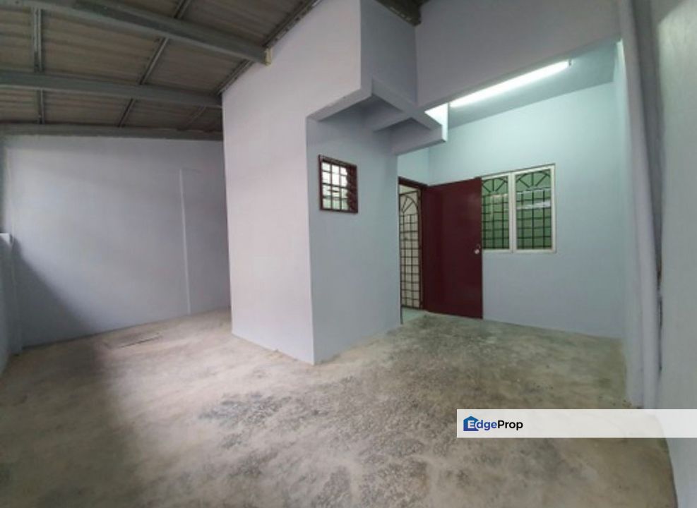 Usj 2 double story for sale , Selangor, USJ