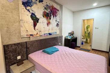 I Residence @ I City