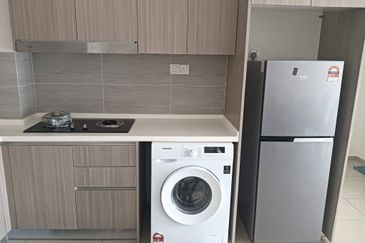 Gravit8 @ Klang South