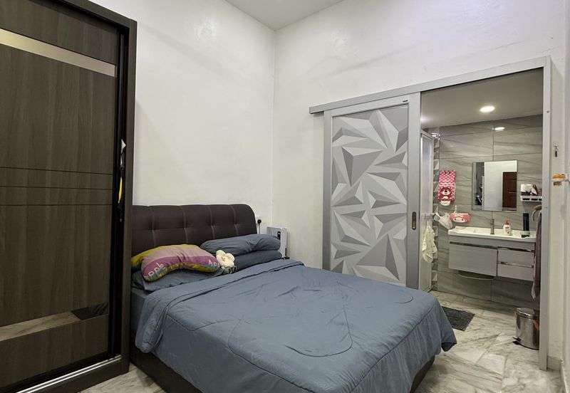 Taman Tepi Sungai ( Taman Teluk Pulai Indah )