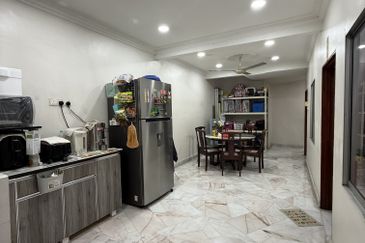 Taman Tepi Sungai ( Taman Teluk Pulai Indah )